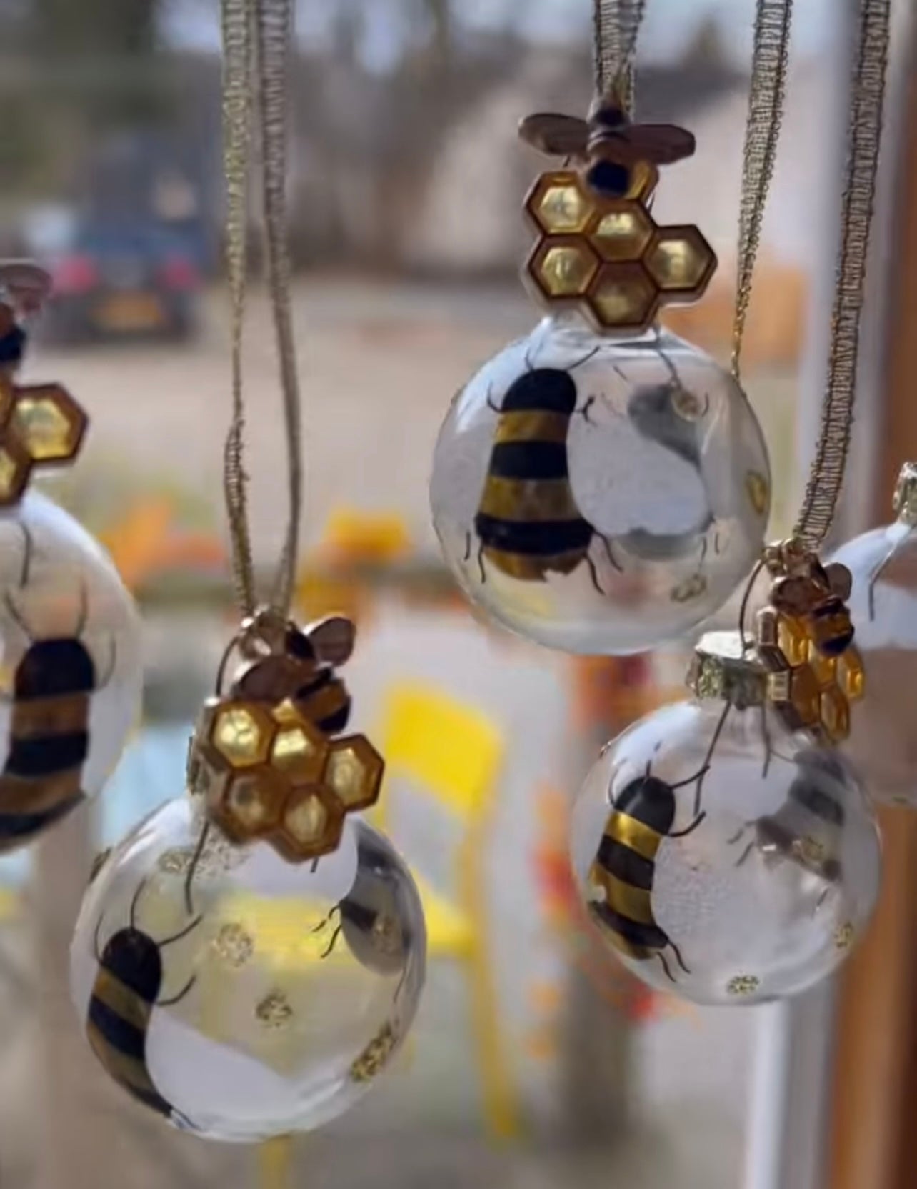 BEE BAUBLES